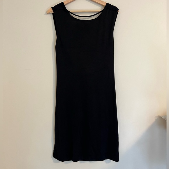 Sexy black dress w open back - Picture 2 of 6